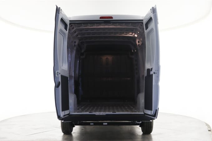2025 Peugeot Boxer