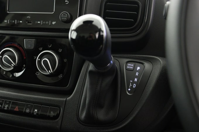 2025 Peugeot Boxer
