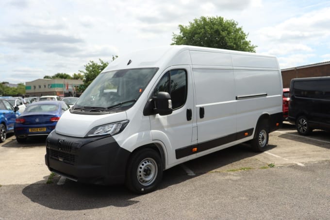 2025 Peugeot Boxer