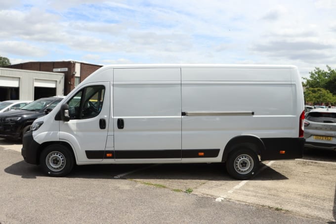 2025 Peugeot Boxer