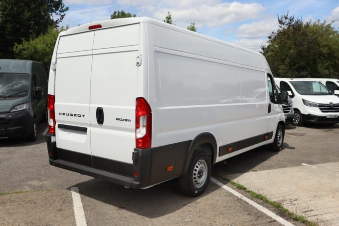 2025 Peugeot Boxer