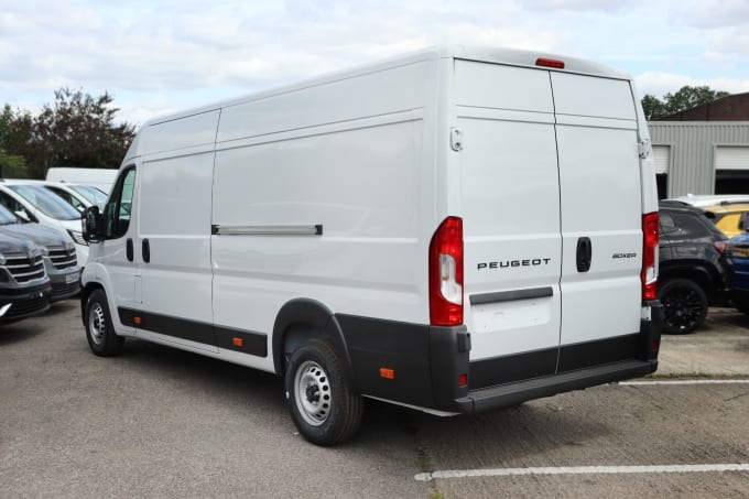 2025 Peugeot Boxer
