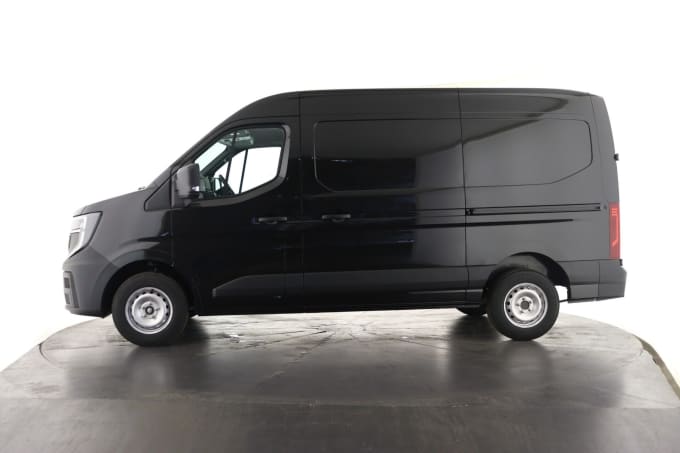 2025 Renault Master
