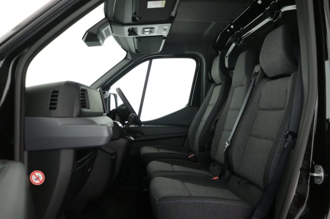 2025 Renault Master