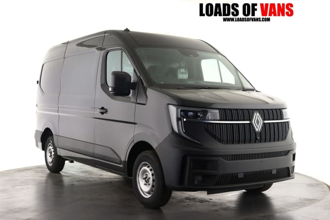 2025 Renault Master