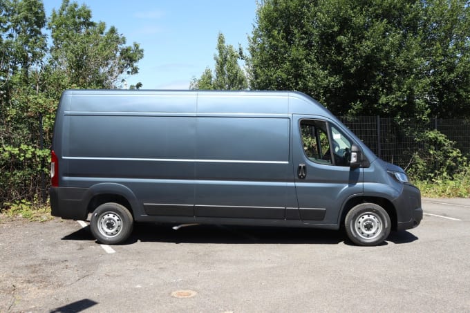 2025 Peugeot Boxer