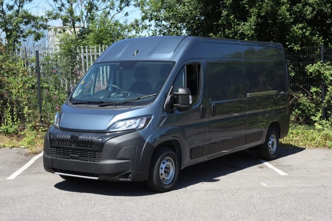 2025 Peugeot Boxer
