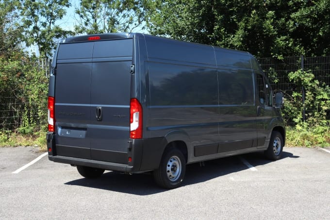 2025 Peugeot Boxer