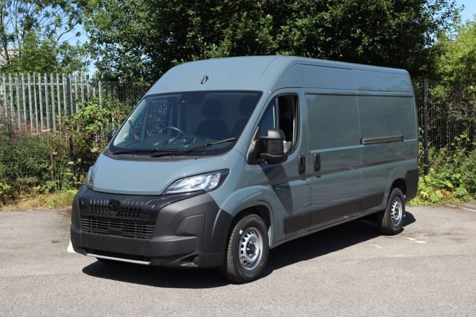 2025 Peugeot Boxer