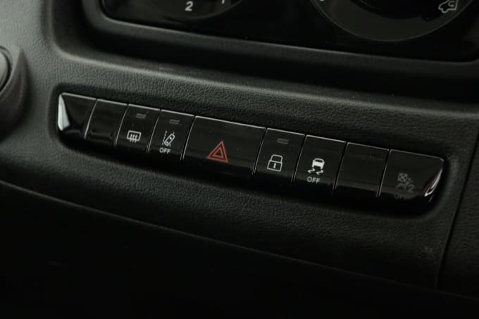 2025 Peugeot Boxer