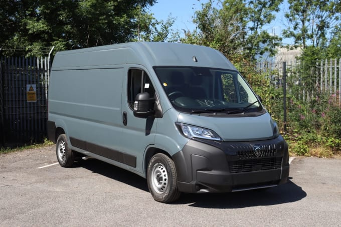 2025 Peugeot Boxer