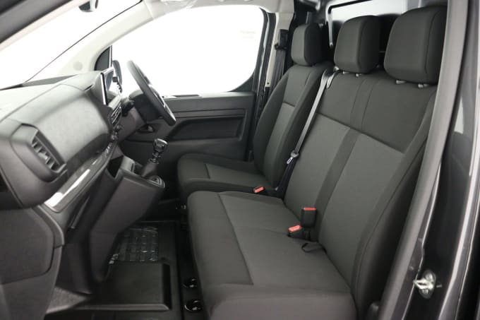 2025 Peugeot Expert