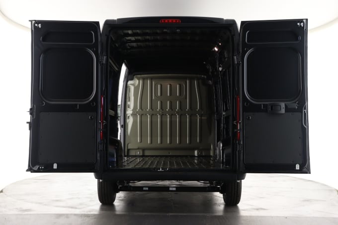 2025 Peugeot Boxer