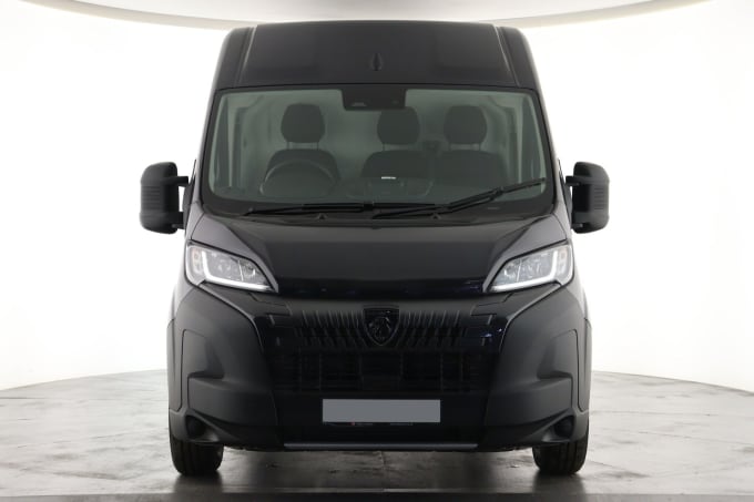 2025 Peugeot Boxer