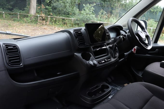 2025 Peugeot Boxer