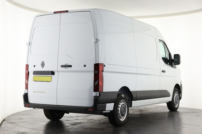 2025 Renault Master