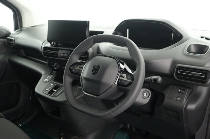 2025 Peugeot Partner