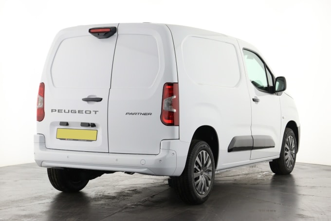 2025 Peugeot Partner