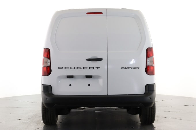 2025 Peugeot Partner