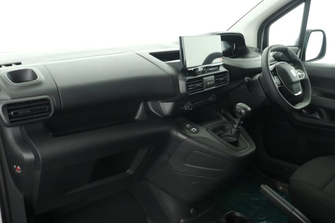 2025 Peugeot Partner