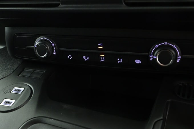 2025 Peugeot Partner