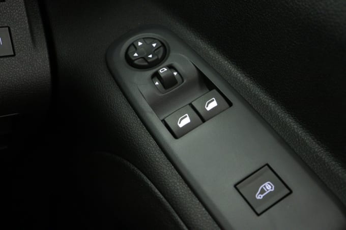 2025 Peugeot Partner
