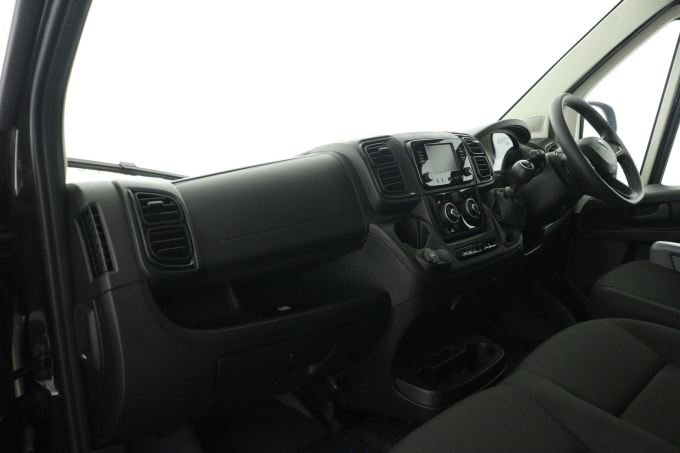 2025 Peugeot Boxer
