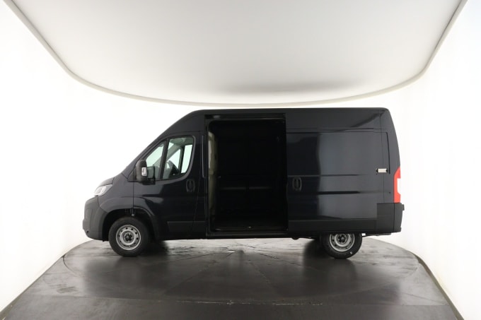 2025 Peugeot Boxer