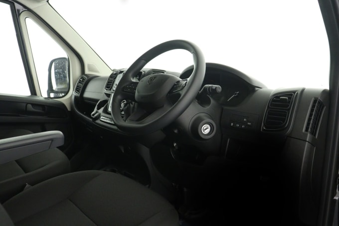 2025 Peugeot Boxer