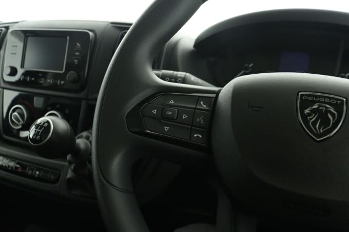 2025 Peugeot Boxer
