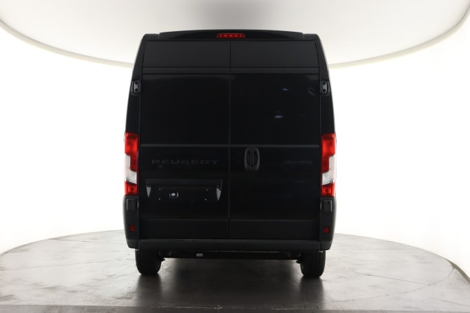 2025 Peugeot Boxer