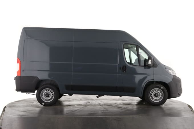 2025 Peugeot Boxer