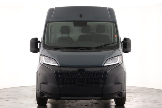 2025 Peugeot Boxer