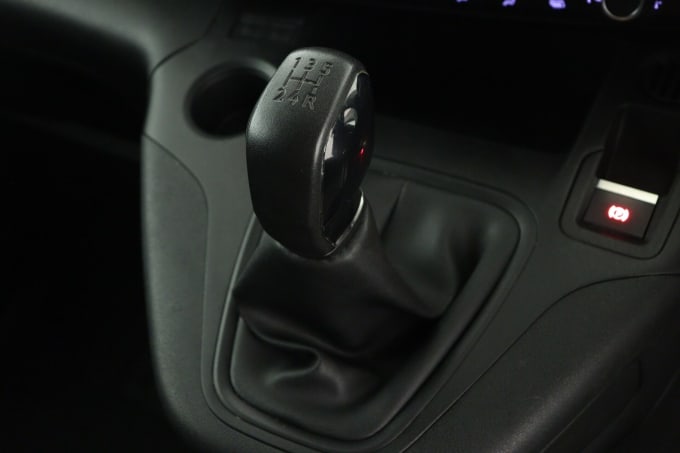 2021 Peugeot Partner