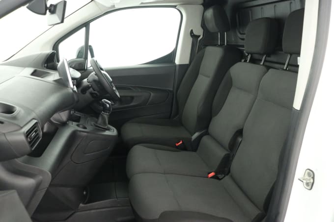 2021 Peugeot Partner
