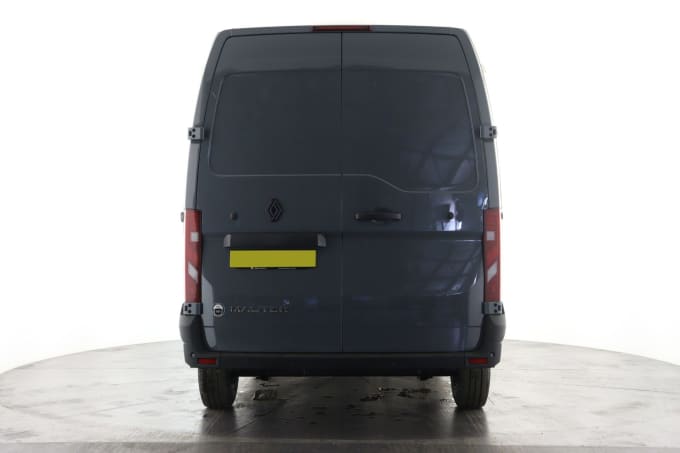 2025 Renault Master