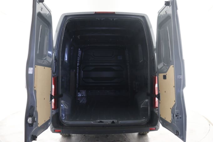 2025 Renault Master
