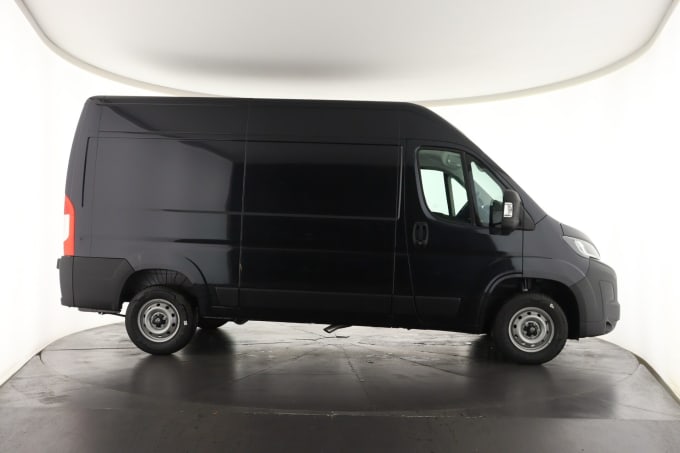 2025 Peugeot Boxer