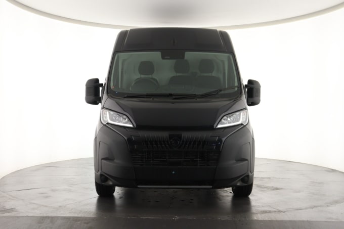 2025 Peugeot Boxer