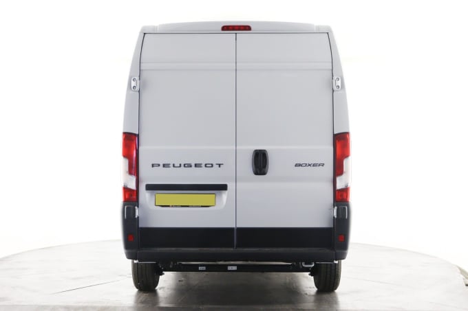 2025 Peugeot Boxer