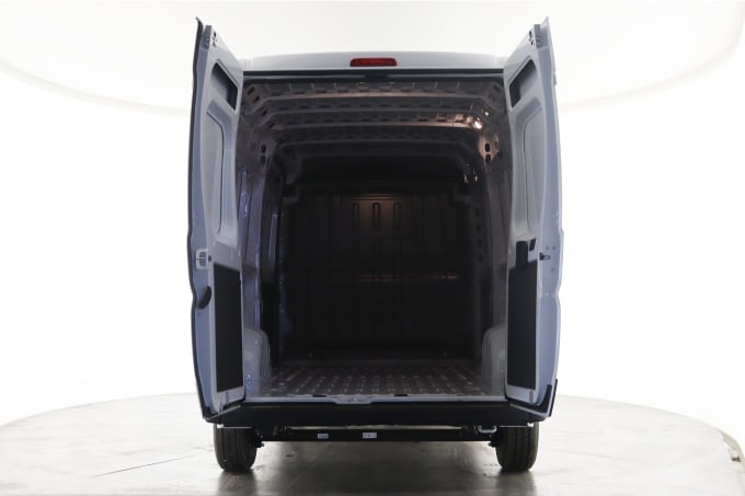 2025 Peugeot Boxer