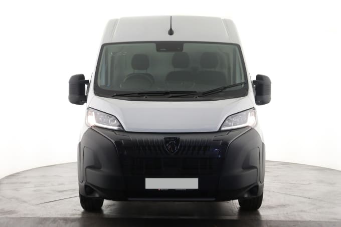 2025 Peugeot Boxer