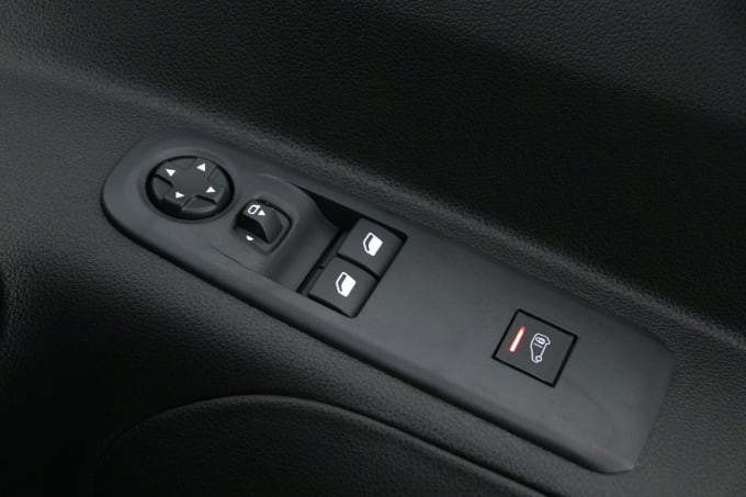 2025 Peugeot Partner