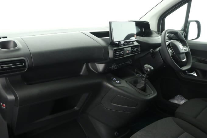 2025 Peugeot Partner
