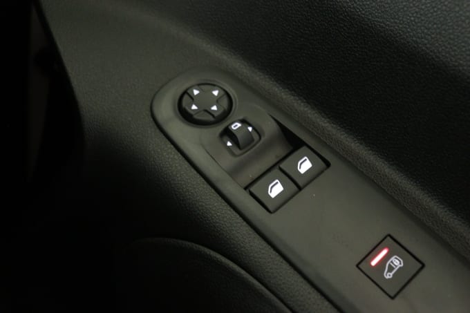 2025 Peugeot Partner