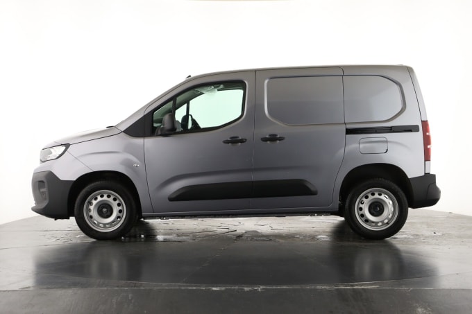 2025 Peugeot Partner