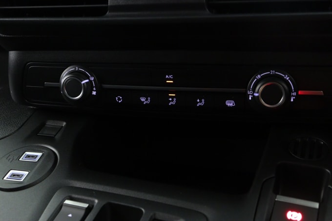 2025 Peugeot Partner
