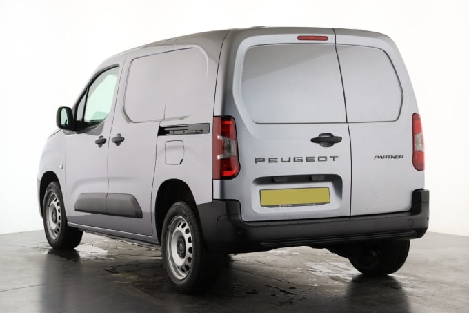 2025 Peugeot Partner