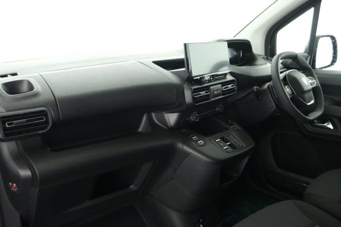 2025 Peugeot Partner