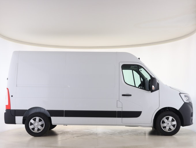 2024 Renault Master